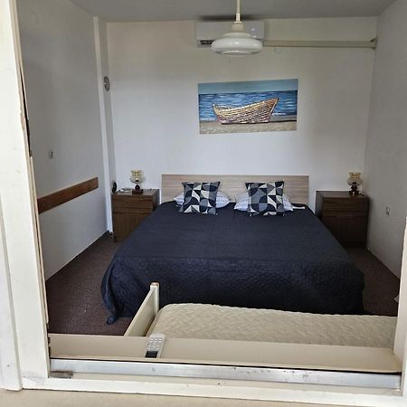 Apartments With Swimming Pool 9X4M Selce Eksteriør bilde