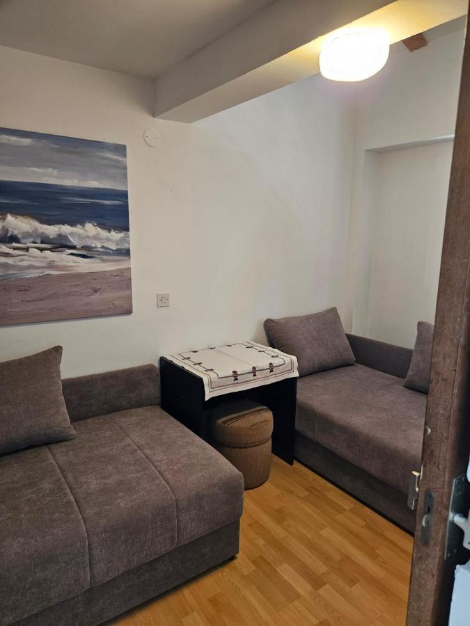 Apartments With Swimming Pool 9X4M Selce Eksteriør bilde