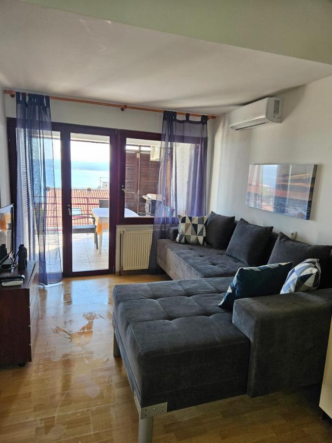 Apartments With Swimming Pool 9X4M Selce Eksteriør bilde