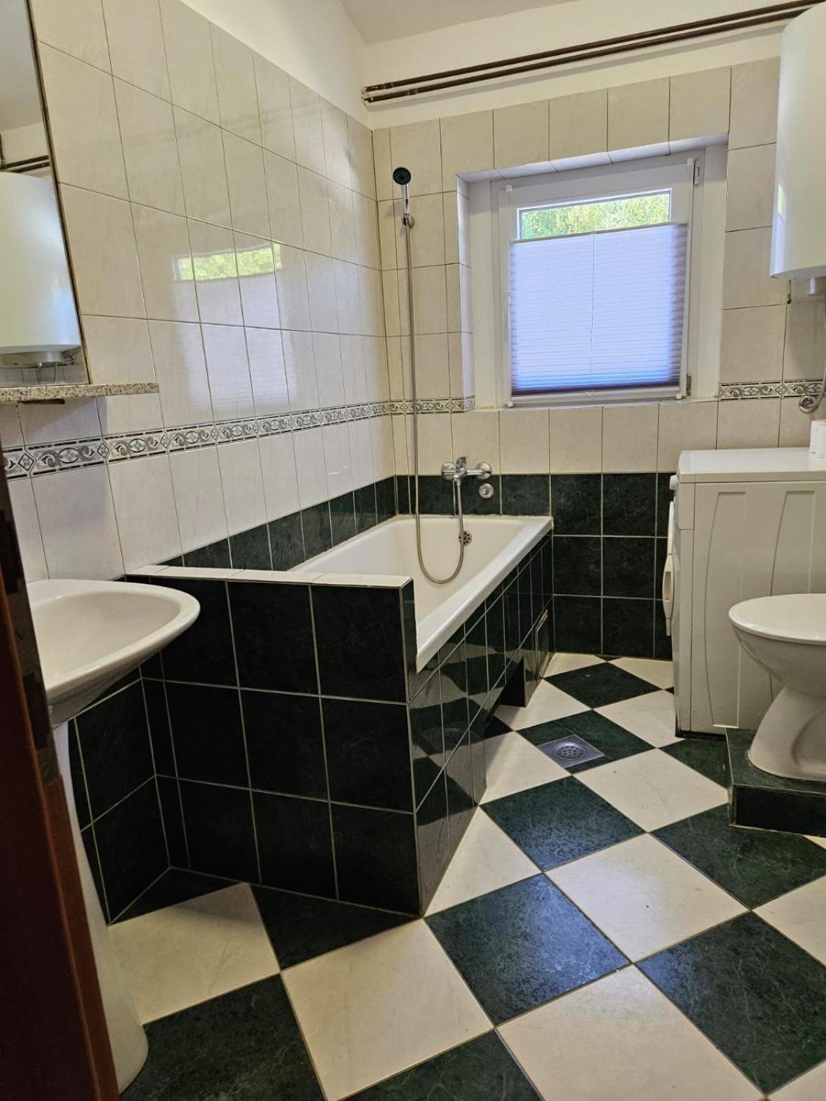 Apartments With Swimming Pool 9X4M Selce Eksteriør bilde