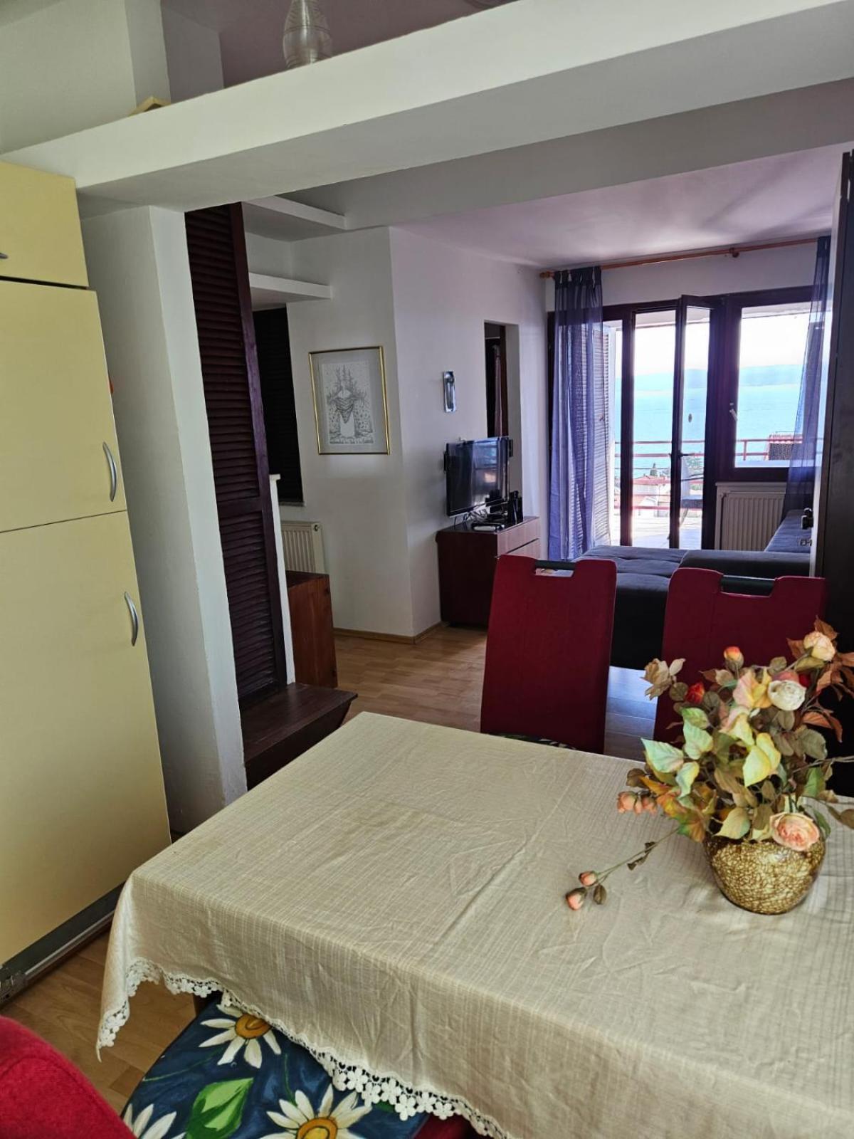 Apartments With Swimming Pool 9X4M Selce Eksteriør bilde